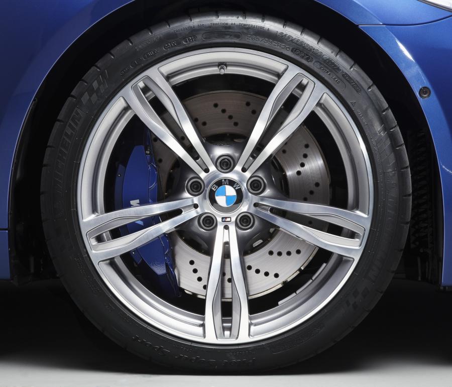  BMW M5 2011 года  (фото 322 из 344)